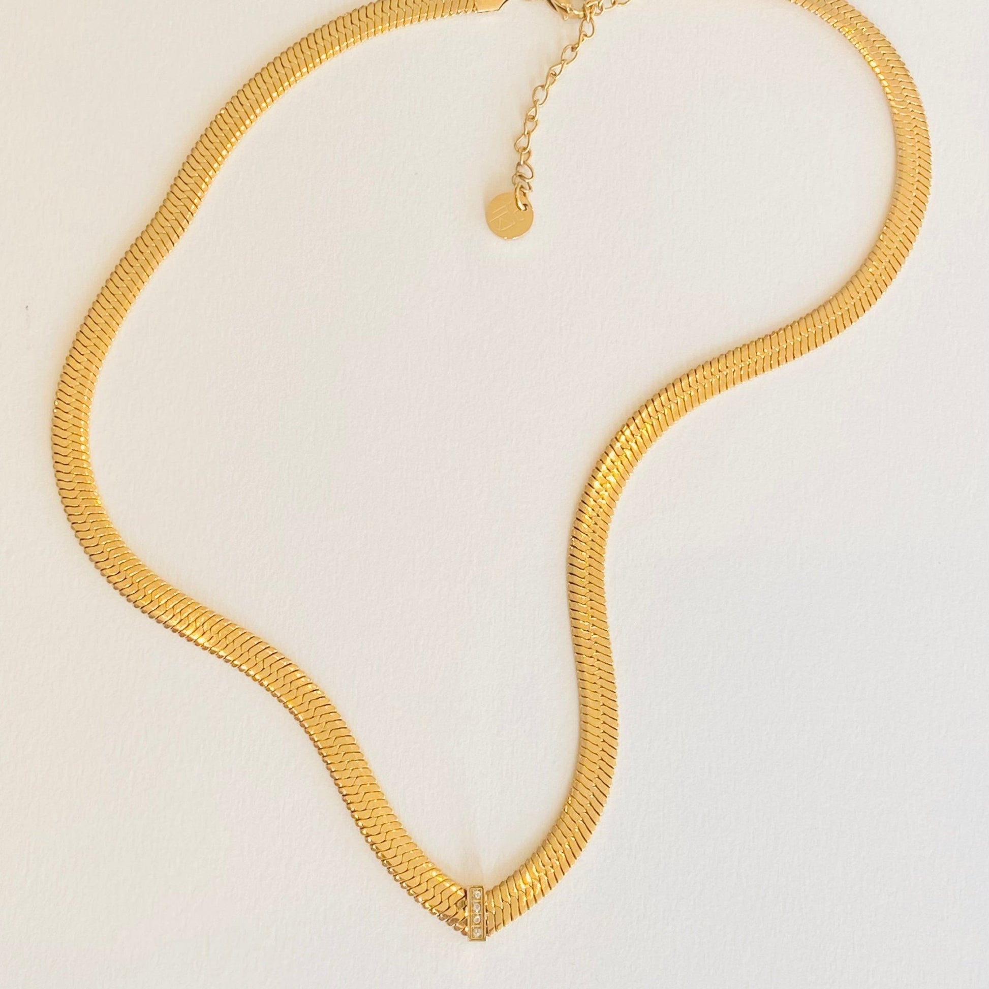 Snake V - chain necklace - By Krohnstad